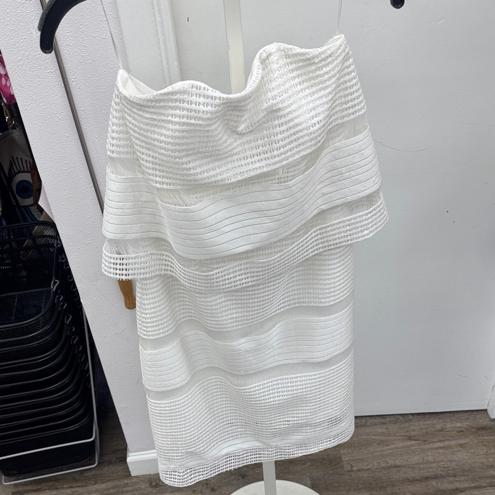 Elliatt White Strapless Dress Size XS NWT